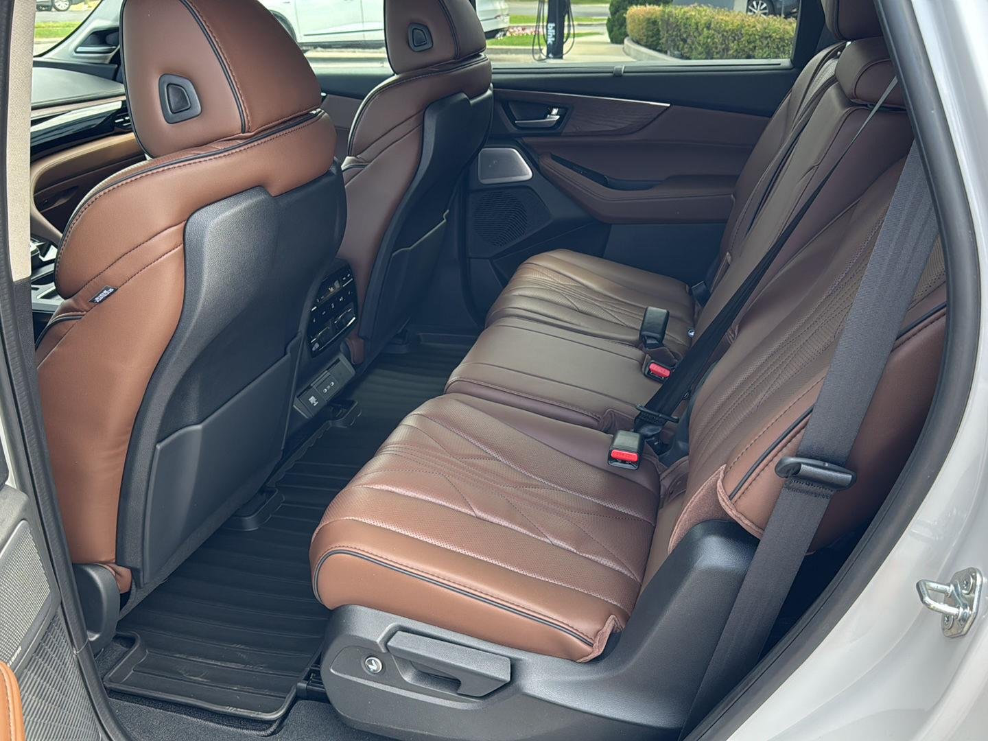 New 2026 Platinum White Pearl Acura SH-AWD w/Advance image 23