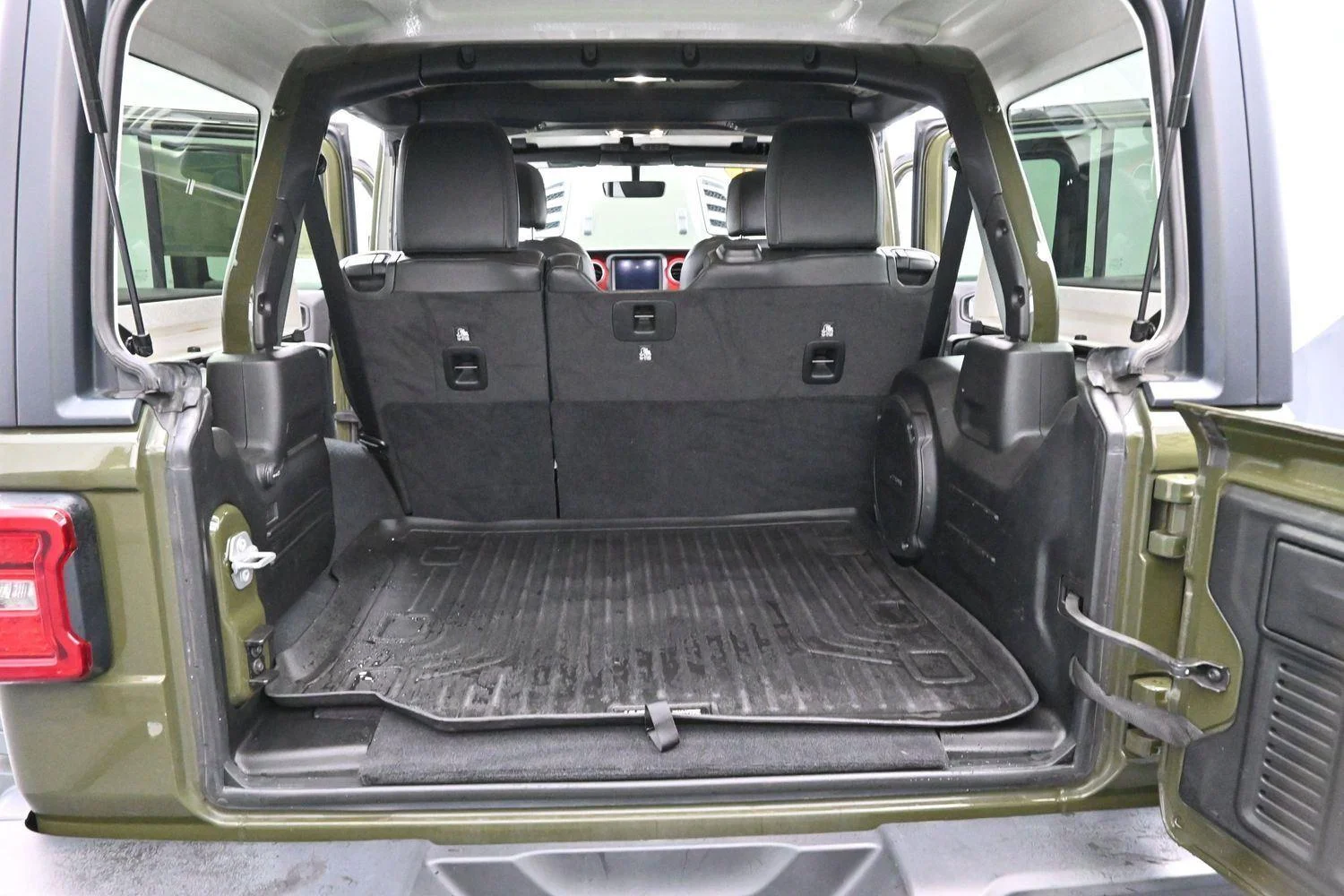 Used 2021 Sarge Green Clearcoat Jeep Unlimited Rubicon image 8