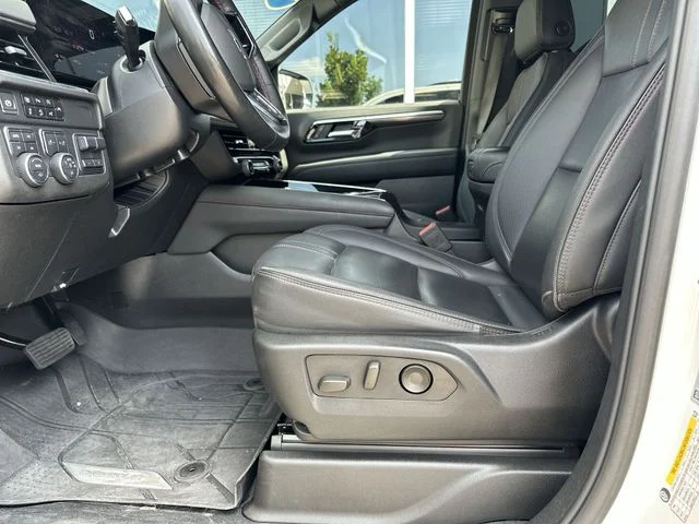 Used 2025 Beige Chevrolet RST image 13