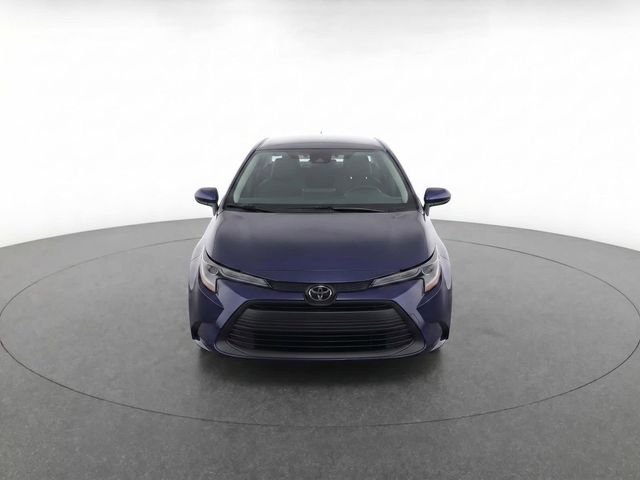 Used 2024  Toyota LE image 5