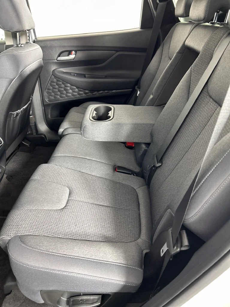 Used 2023 White Hyundai SE image 17