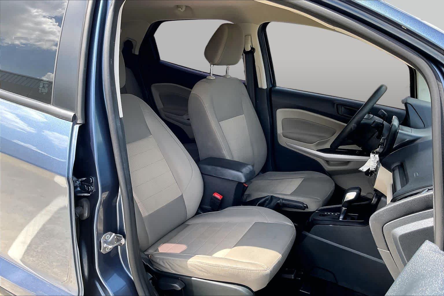 Used 2021 Blue Ford S image 9