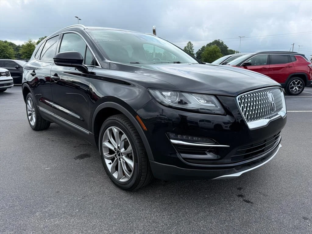 Used 2019 Lincoln MKC Select with VIN 5LMCJ2D94KUL09568 for sale in Dandridge, TN