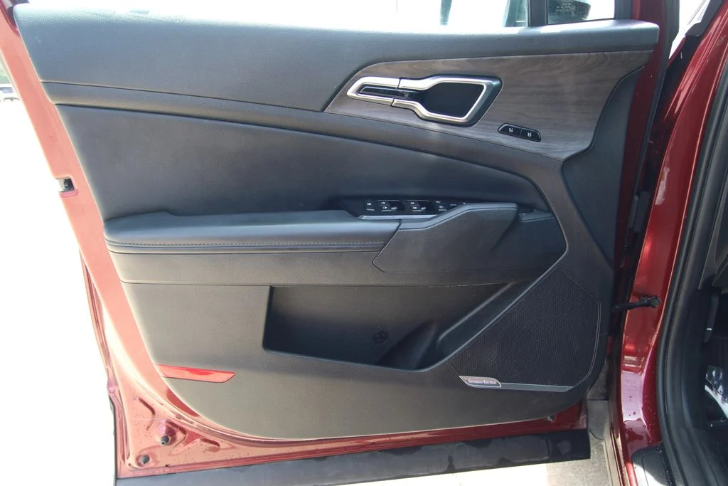 Used 2023 Red Kia X-Pro Prestige image 40