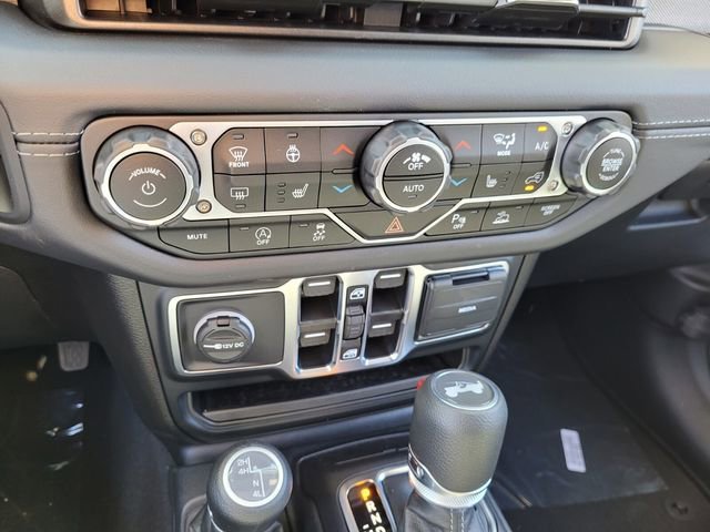 2025 Jeep Wrangler 4-Door Sahara - Photo 20