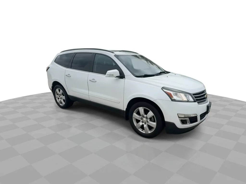 Used 2017 Chevrolet Traverse 1LT with VIN 1GNKVGKD4HJ341482 for sale in West Allis, WI