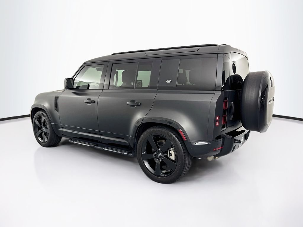 Certified Used 2024 Black Land Rover X-Dynamic SE image 7