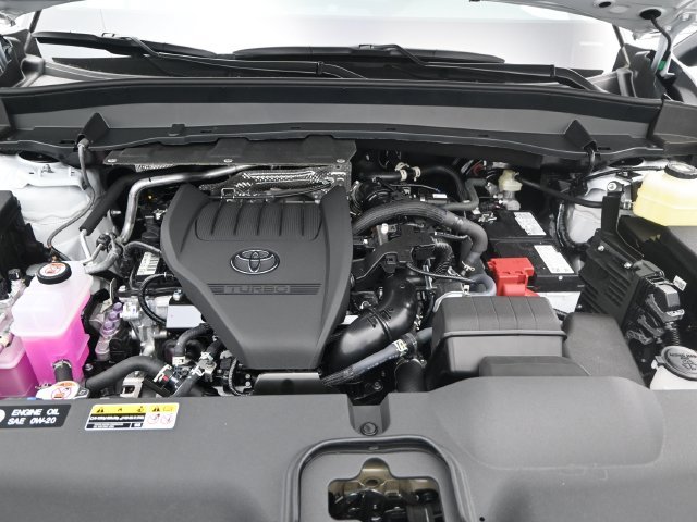 Used 2025 Wind Chill Pearl Toyota LE image 18