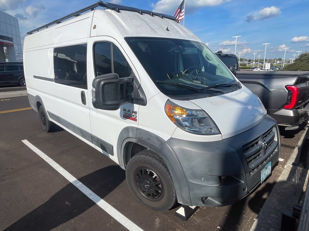 Used 2018 White Ram High Roof image 5