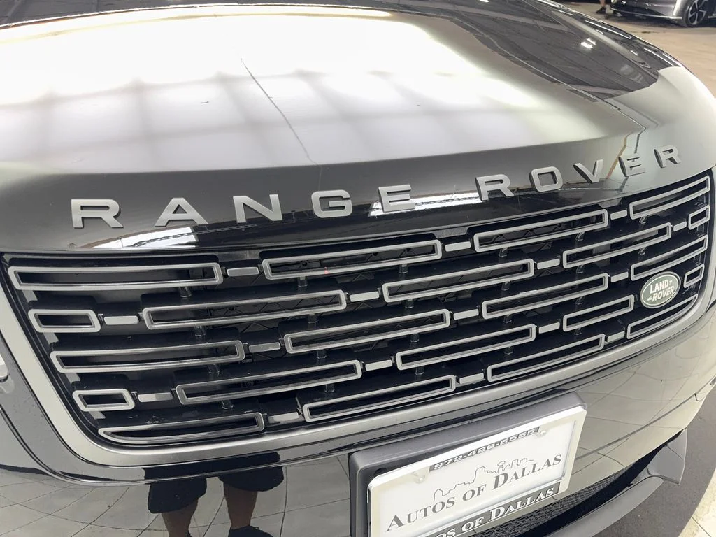 Used 2026 Black Land Rover Dynamic SE image 26