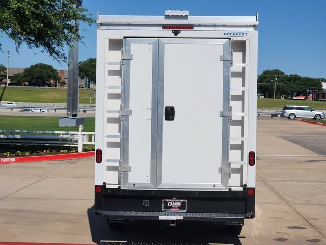 New 2025 Summit White Chevrolet 1WT image 11