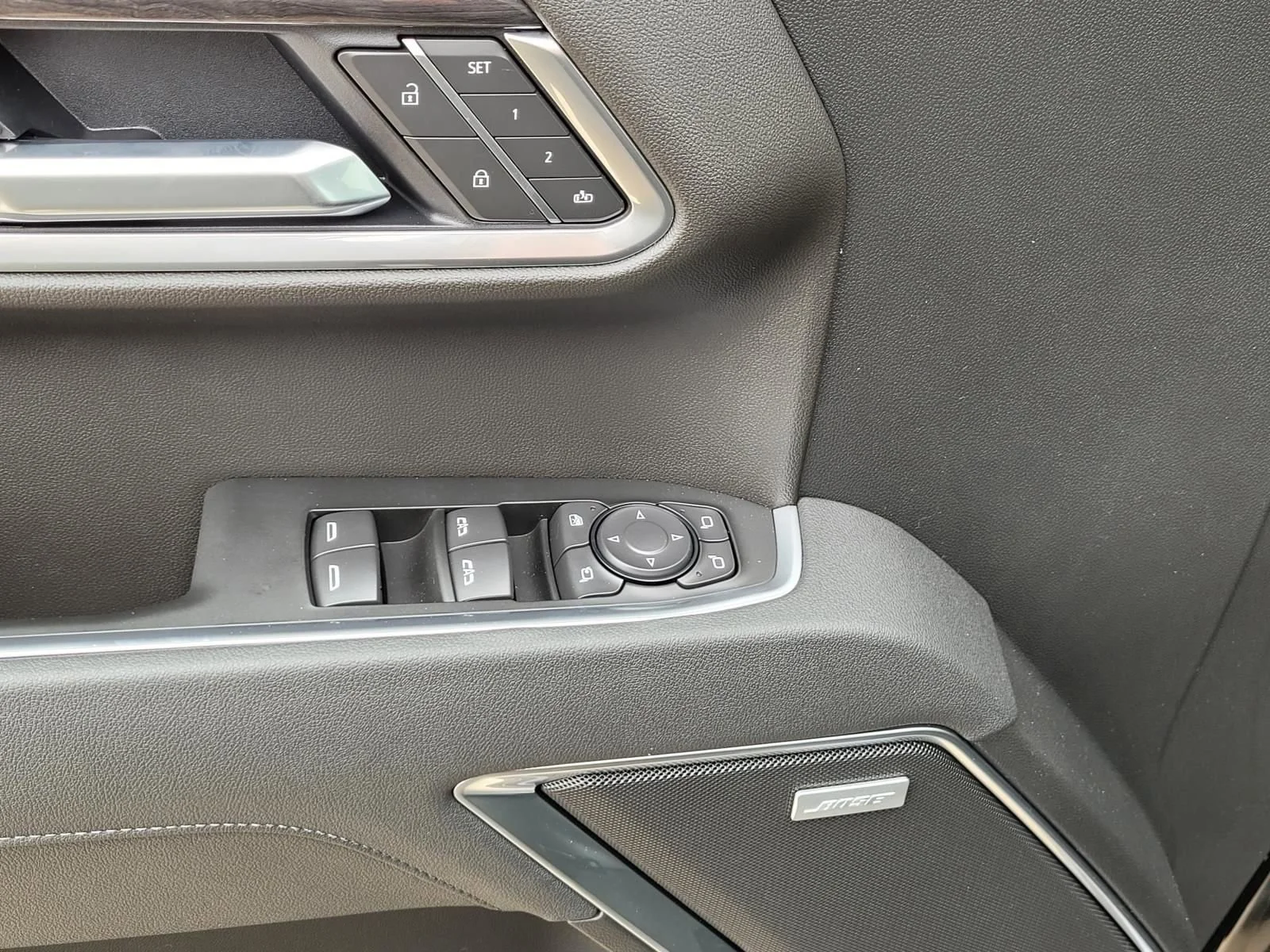2026 Chevrolet Silverado 1500 LTZ - Photo 13
