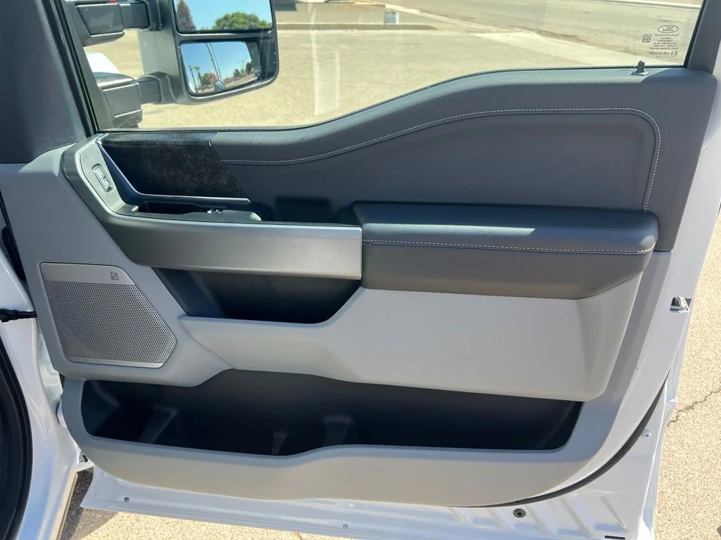 New 2026 Oxford White Ford F-250® XLT image 25