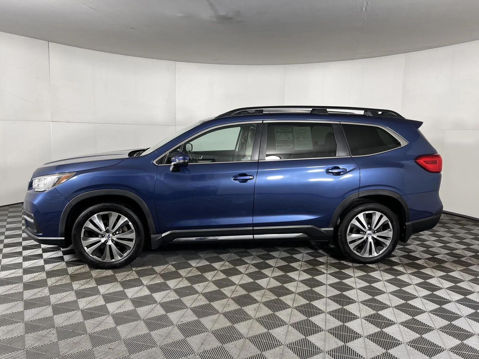 Used 2019 Abyss Blue Pearl Subaru Limited image 15