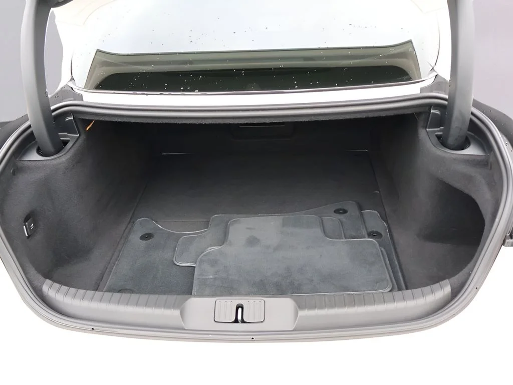 Used 2024 Bianco Solid Maserati Modena image 19