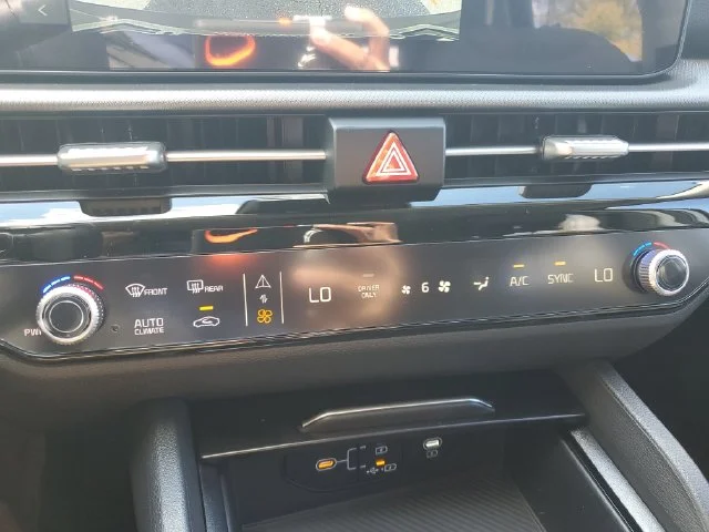 New 2027 Gravity Gray Kia LX image 26