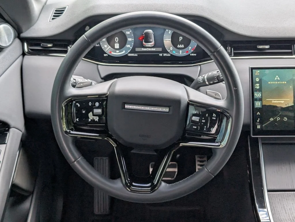Certified Used 2024 White Land Rover Dynamic image 25