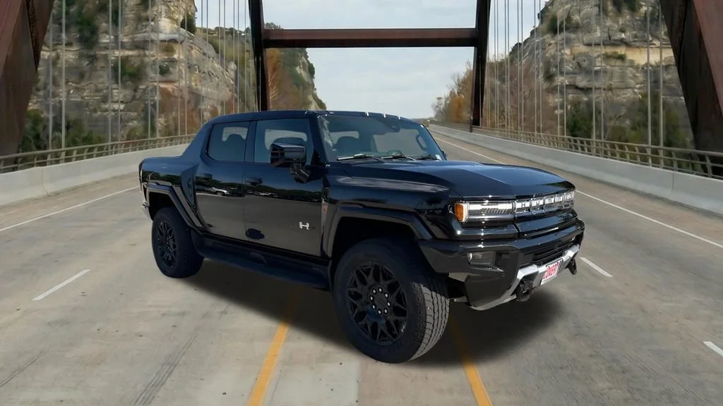 2026 GMC Hummer EV 2X's photo