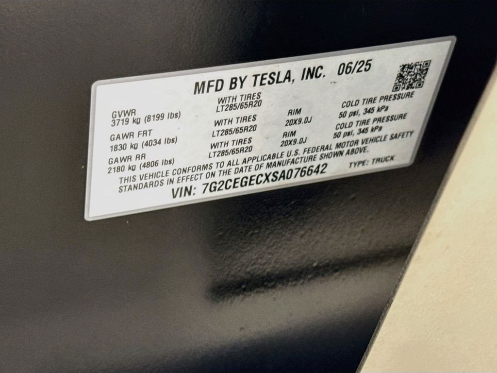 Used 2025 Silver Tesla Long Range image 33