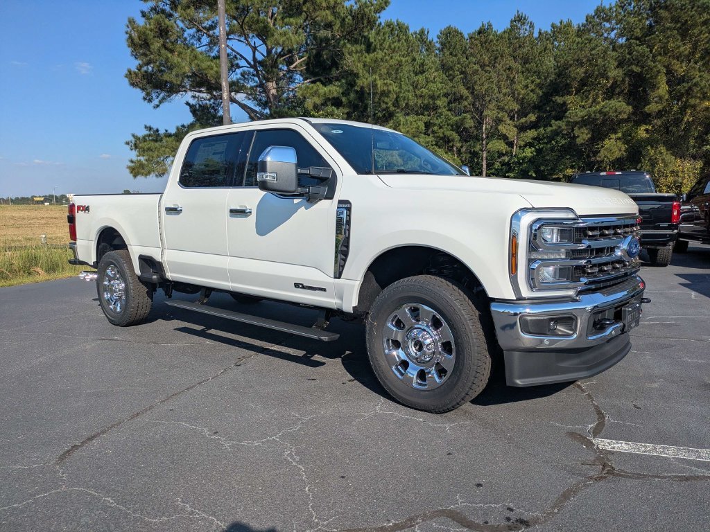 New 2026 Star White Metallic Tri-Coat Ford F-350® King Ranch® image 24