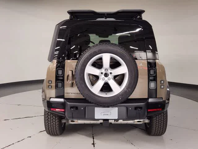 New 2026 Gondwana Stone Metallic Land Rover X-Dynamic SE image 10