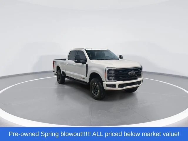 Used 2023 White Ford Lariat image 2