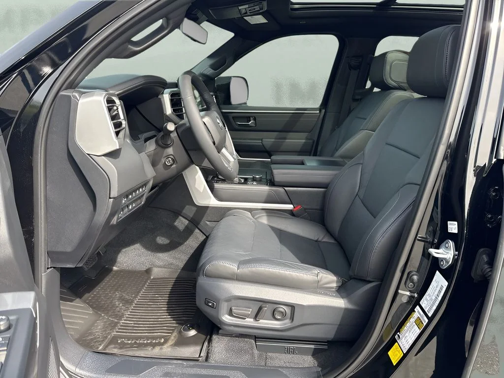 Used 2025 Black Toyota Platinum image 9