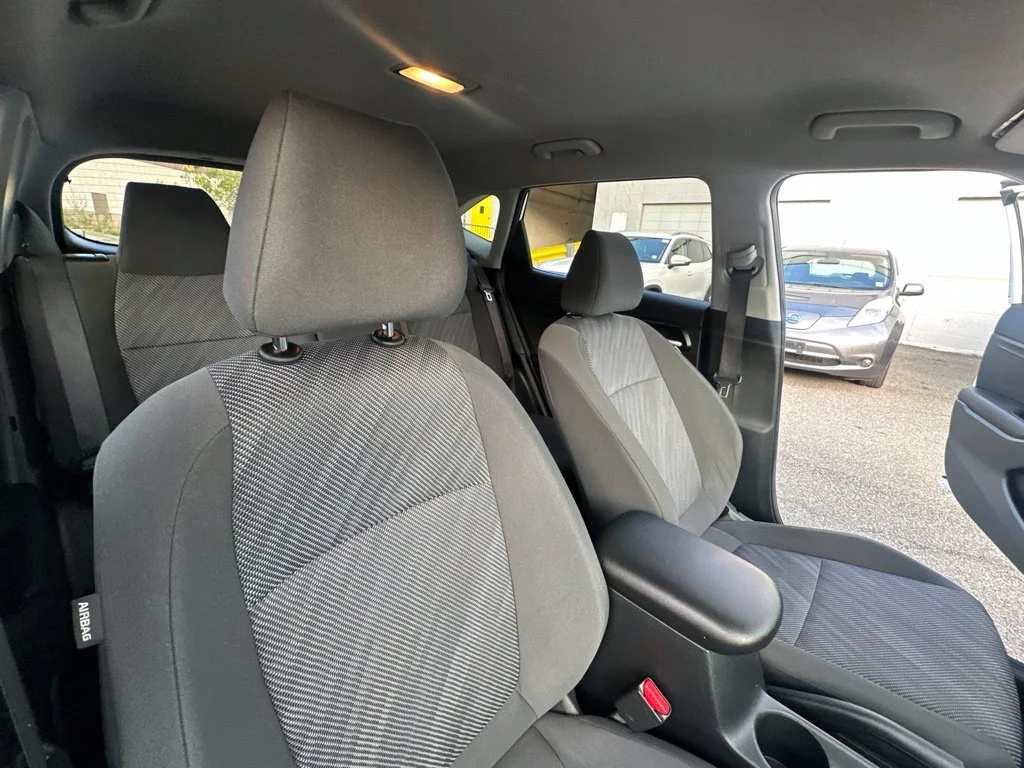 Used 2023 White Kia LX image 35