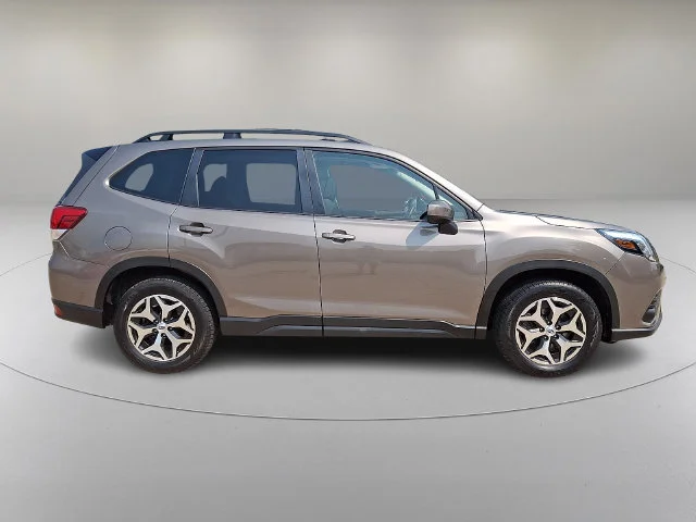 Used 2024 Brown Subaru Premium image 12