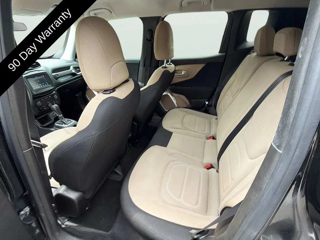 Used 2018 Black Jeep Latitude image 11
