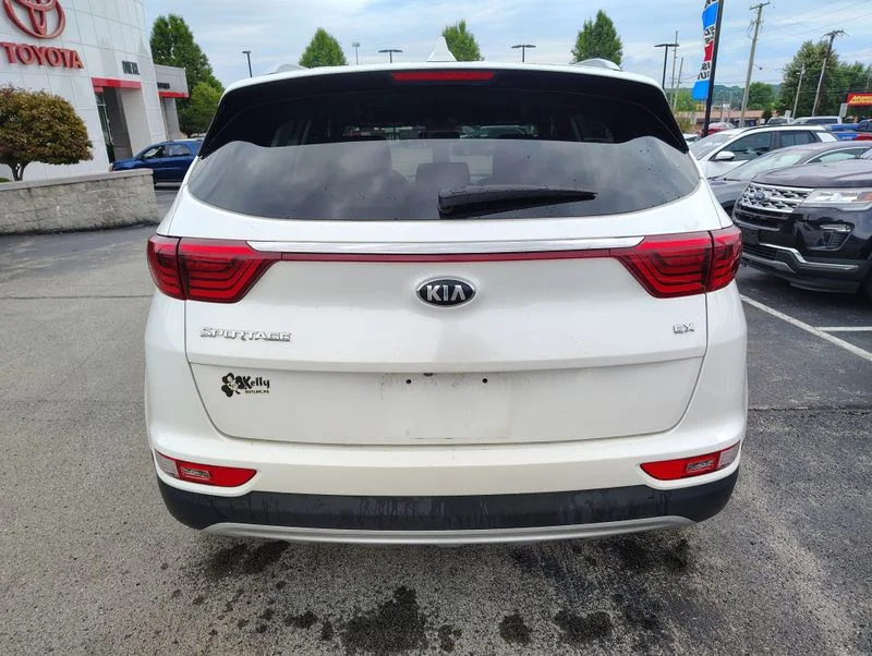 Used 2018 White Kia EX image 5