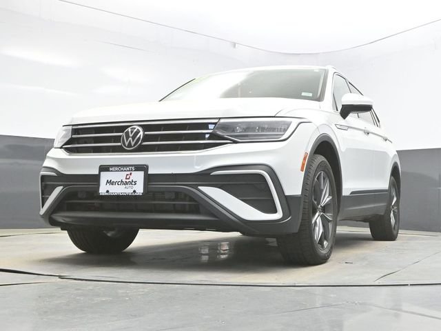 Used 2022 White Volkswagen 2.0T SE image 28