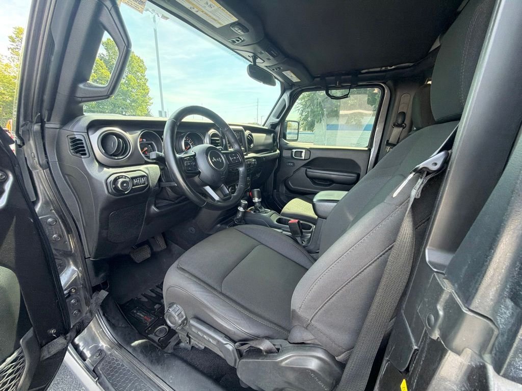 Used 2021 Crystal Metallic Jeep Willys image 11