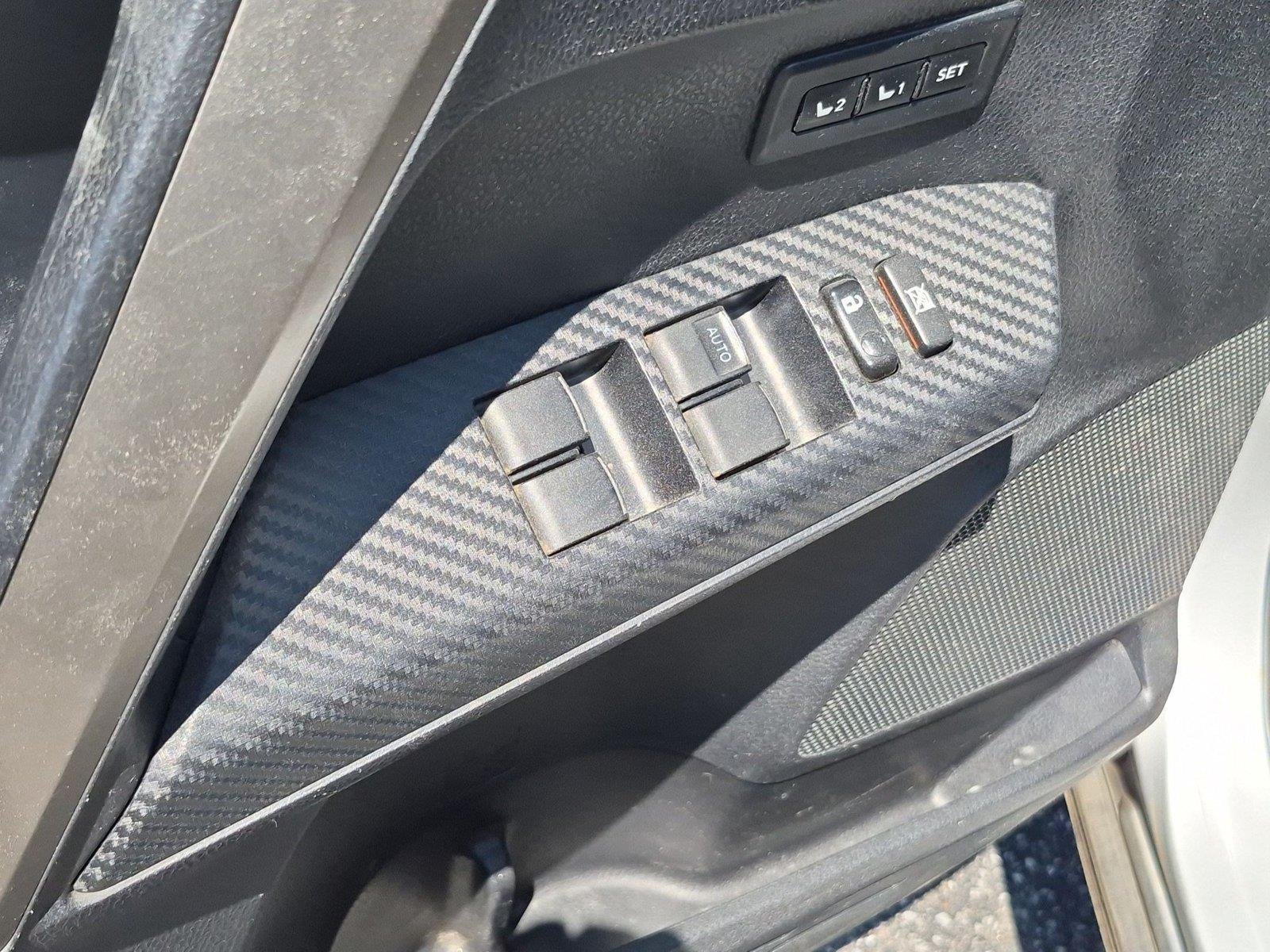 Used 2015 Classic Silver Metallic Toyota Limited image 16