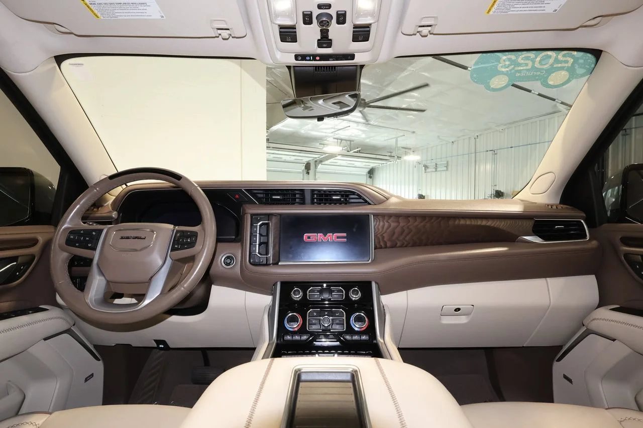 2023 GMC Yukon Denali - Photo 33