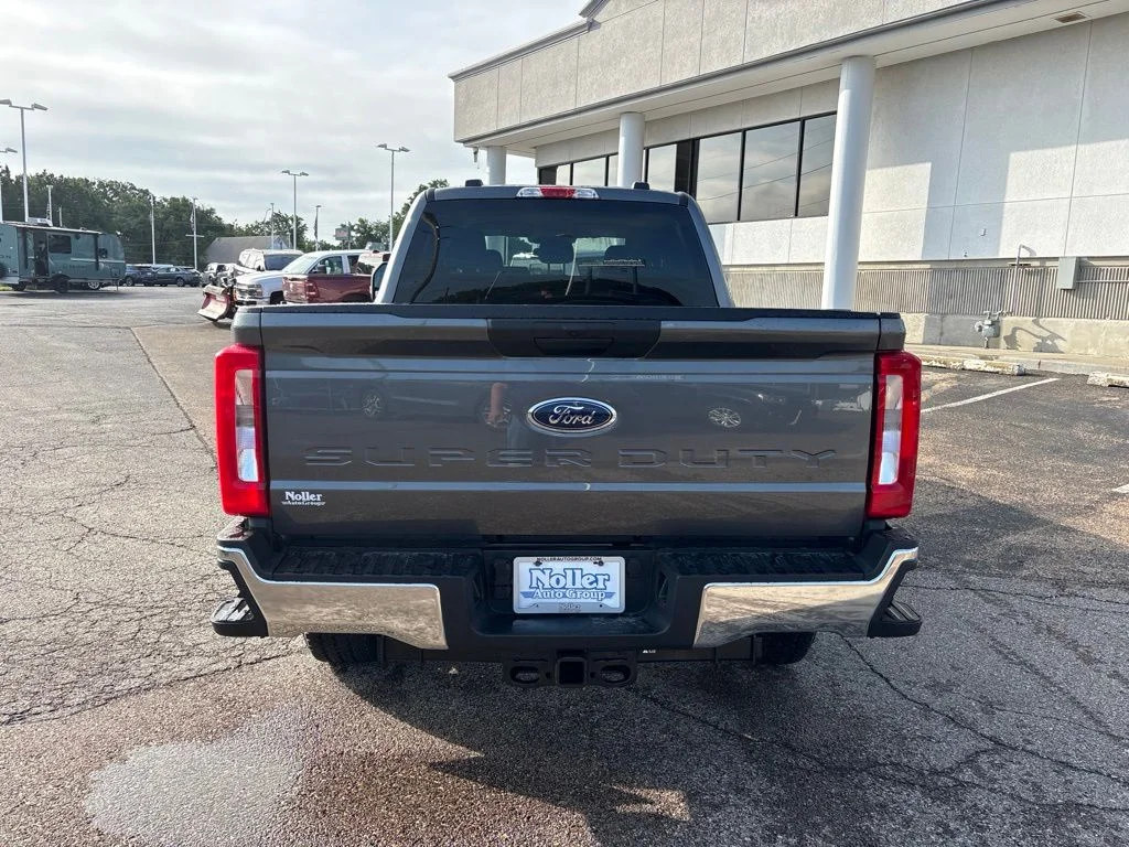 Used 2025 Carbonized Gray Metallic Ford XLT image 6