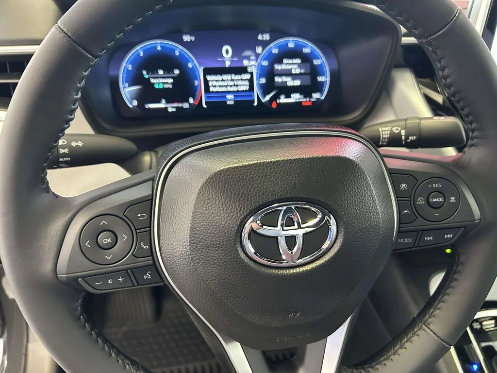 Used 2026  Toyota SE image 18