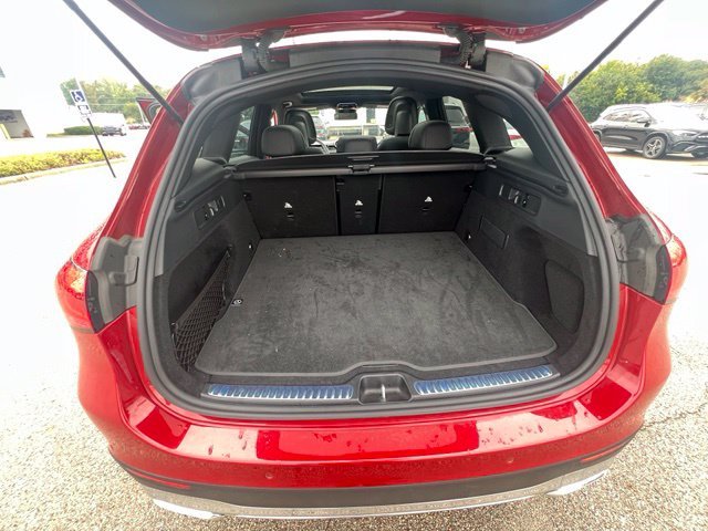Used 2024 MANUFAKTUR Patagonia Red Metallic Mercedes-Benz GLC 300 image 25