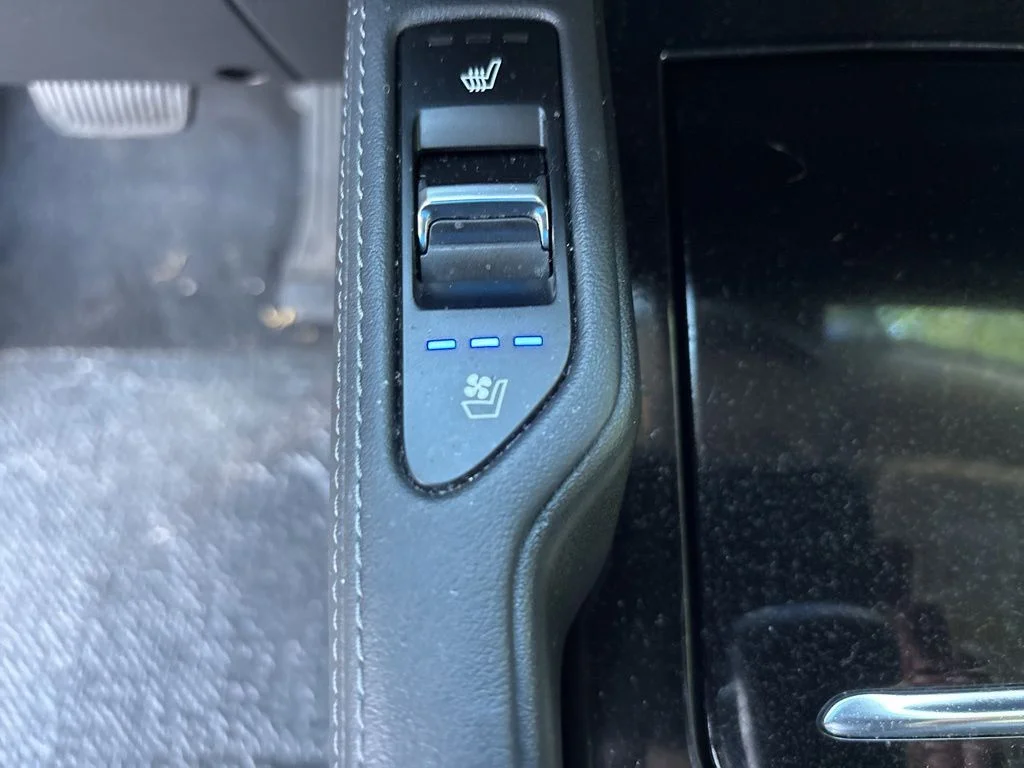 Used 2022 Gray Kia EX image 38