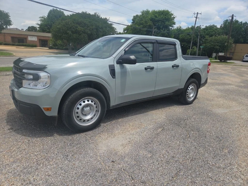 Certified Used 2023  Ford XL image 2