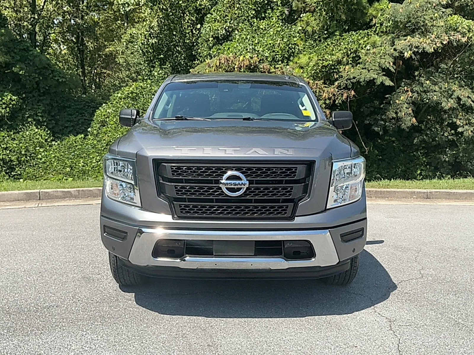 Used 2021 Gray Nissan Crew Cab SV 4x2 image 15