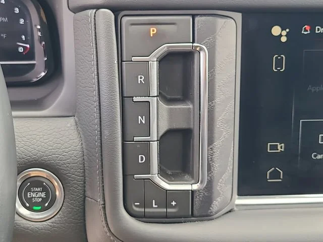 Used 2024 Onyx Black GMC Denali image 31
