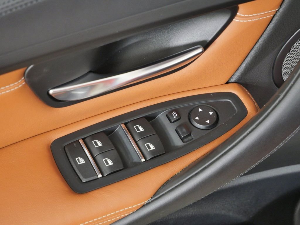 Used 2018 Sakhir Orange II Metallic BMW Base image 35