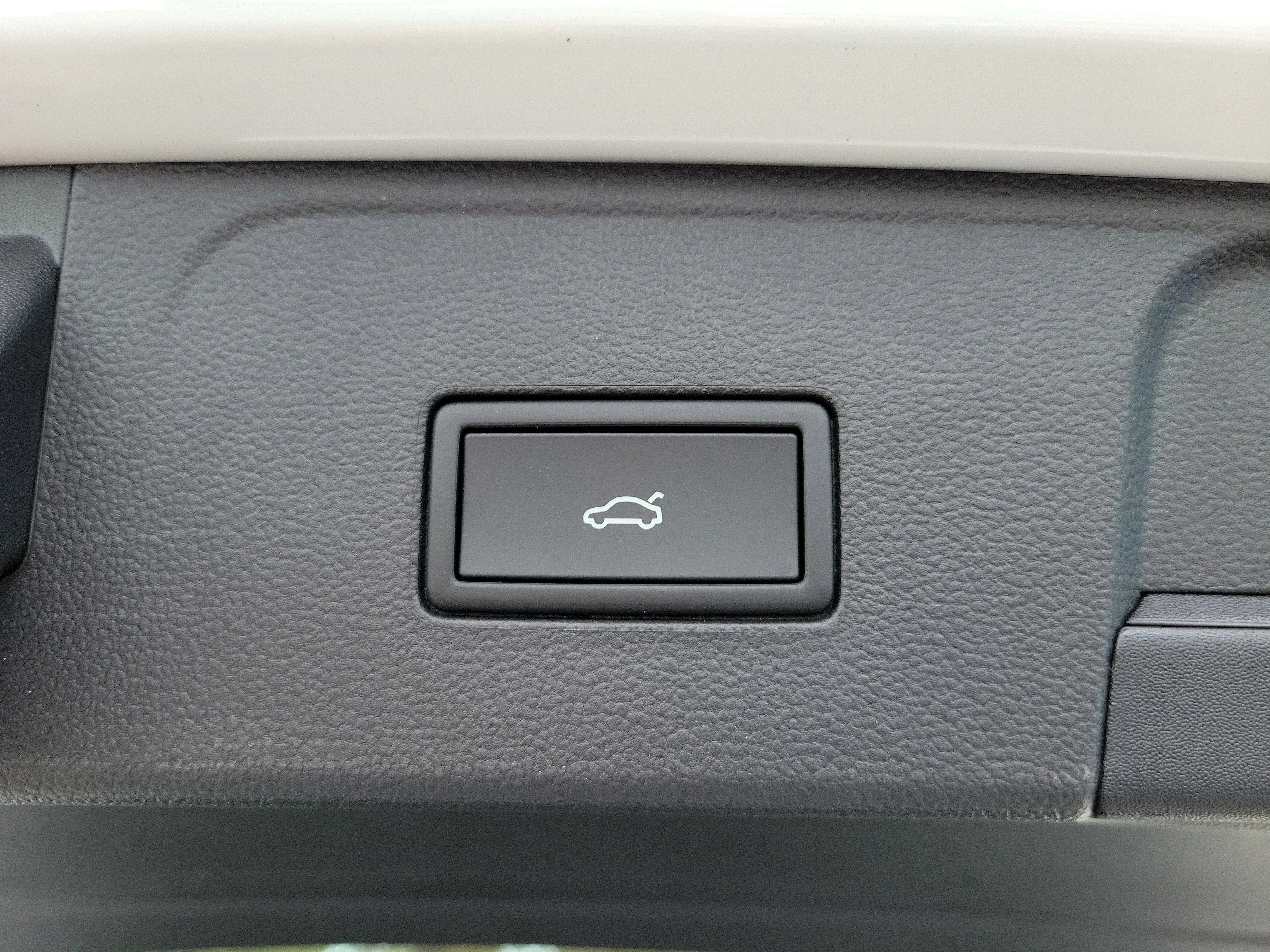 New 2026 White Volkswagen 2.0T Peak Edition image 15