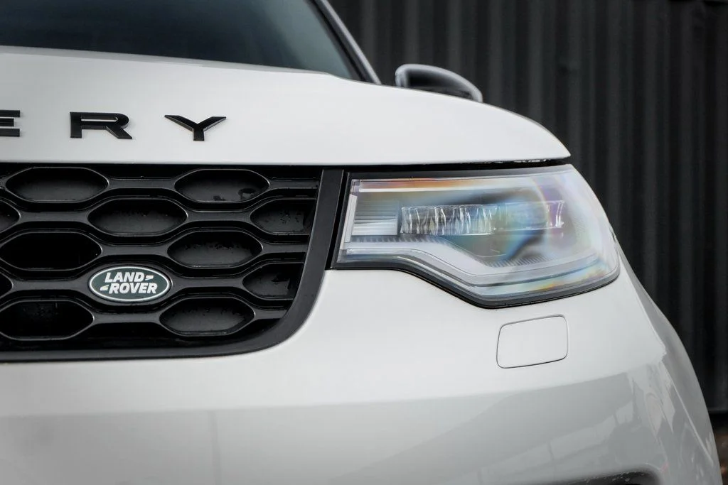 Certified Used 2025 Fuji White Land Rover Dynamic SE image 6