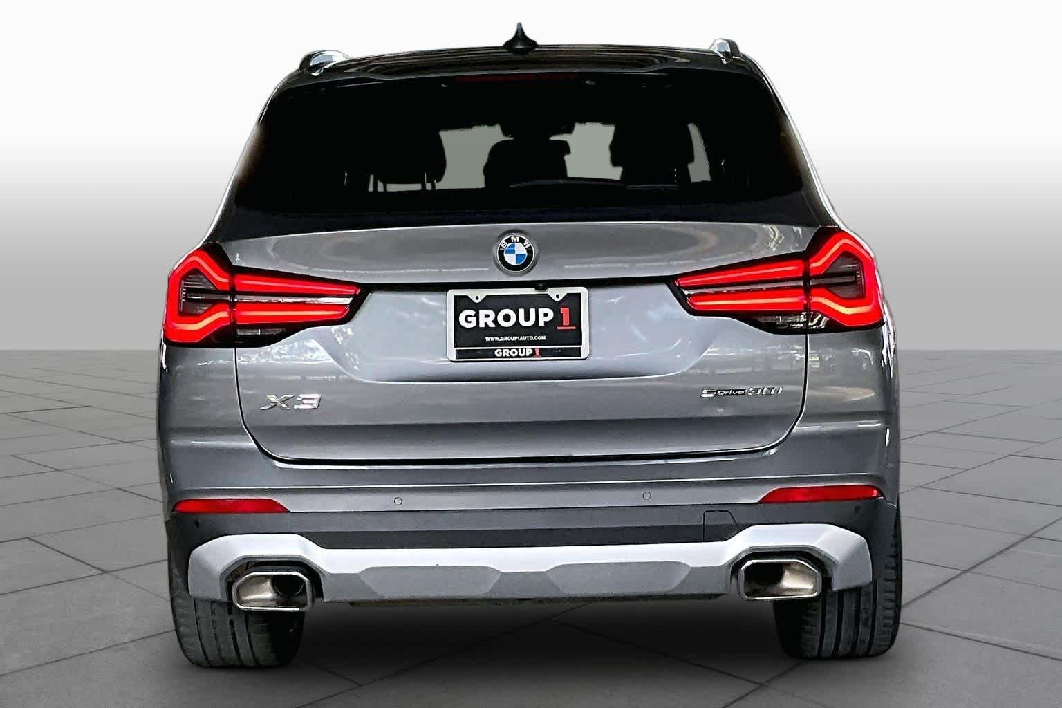 Used 2023 Skyscraper Gray Metallic BMW sDrive30i image 4
