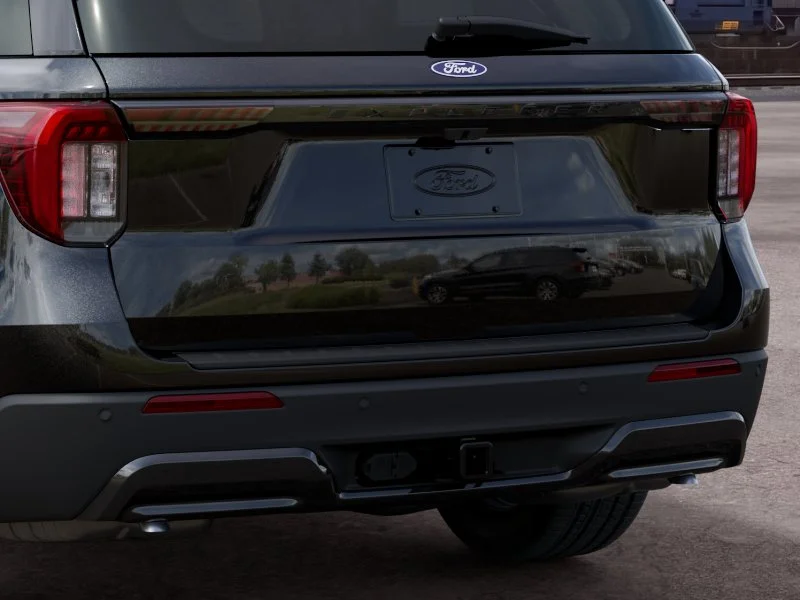 New 2027 Agate Black Metallic Ford ST-Line image 23