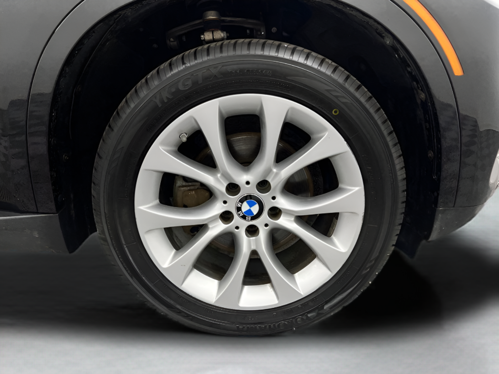 Used 2015 Black Sapphire Metallic BMW xDrive35i image 39