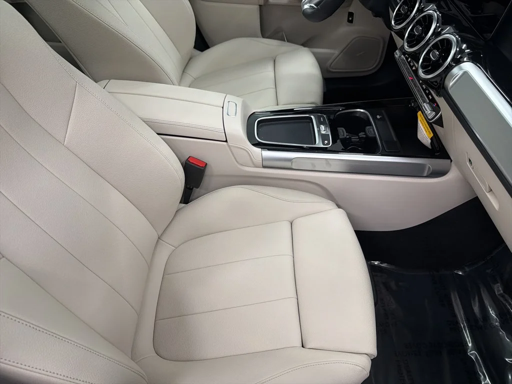 Used 2026 Silver Mercedes-Benz GLB 250 image 29