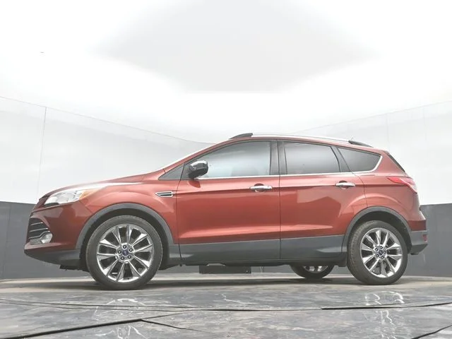 Used 2016 Orange Ford SE image 41